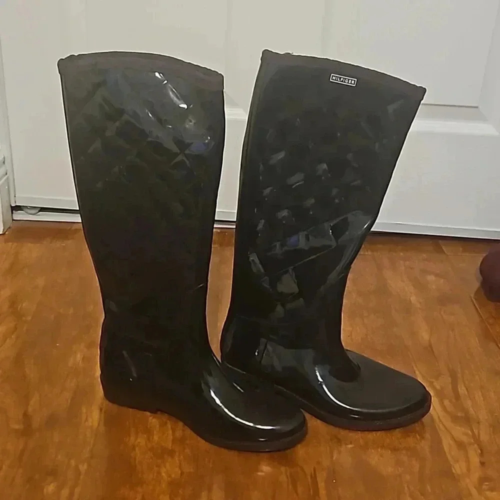Tommy Hilfiger Tall Tufted Rain Boots - Picture 6 of 8